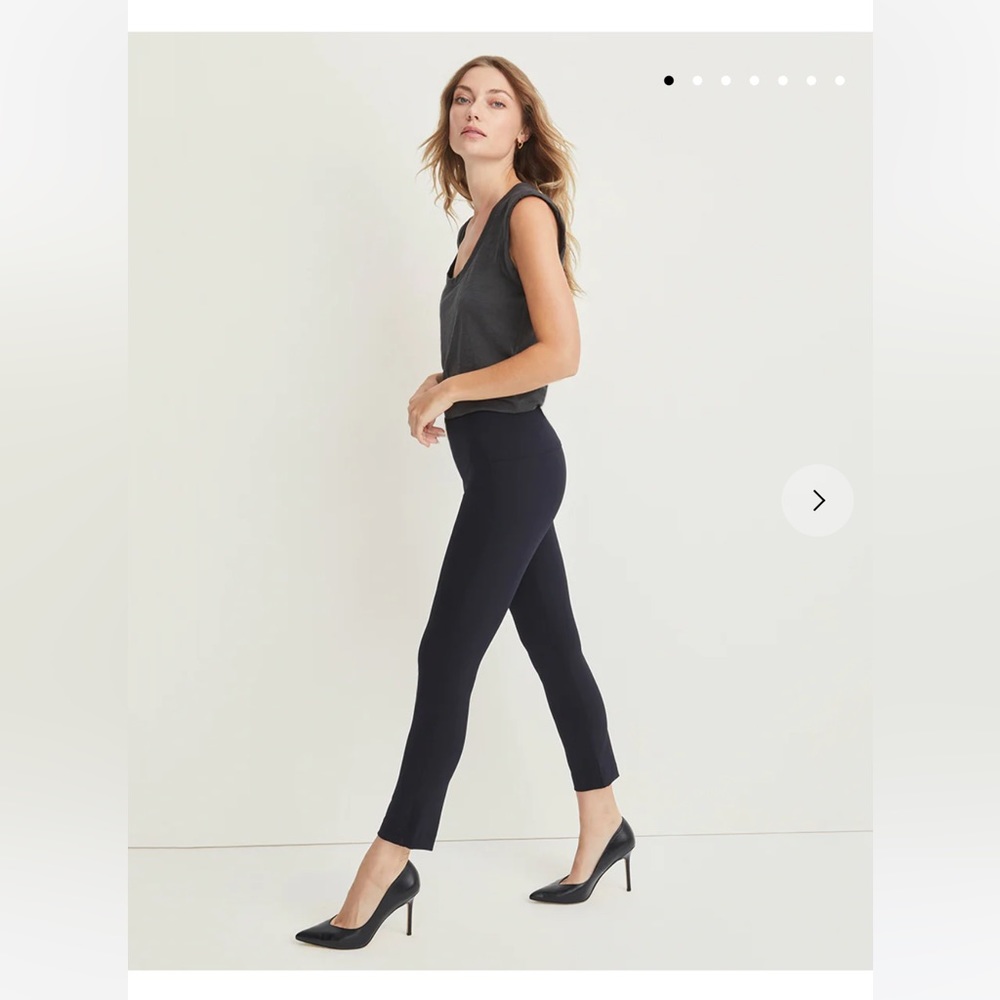 Veronica Beard black scuba pant size 4